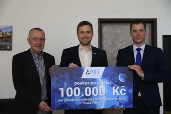 Finanční dar českotřebovské průmyslové škole